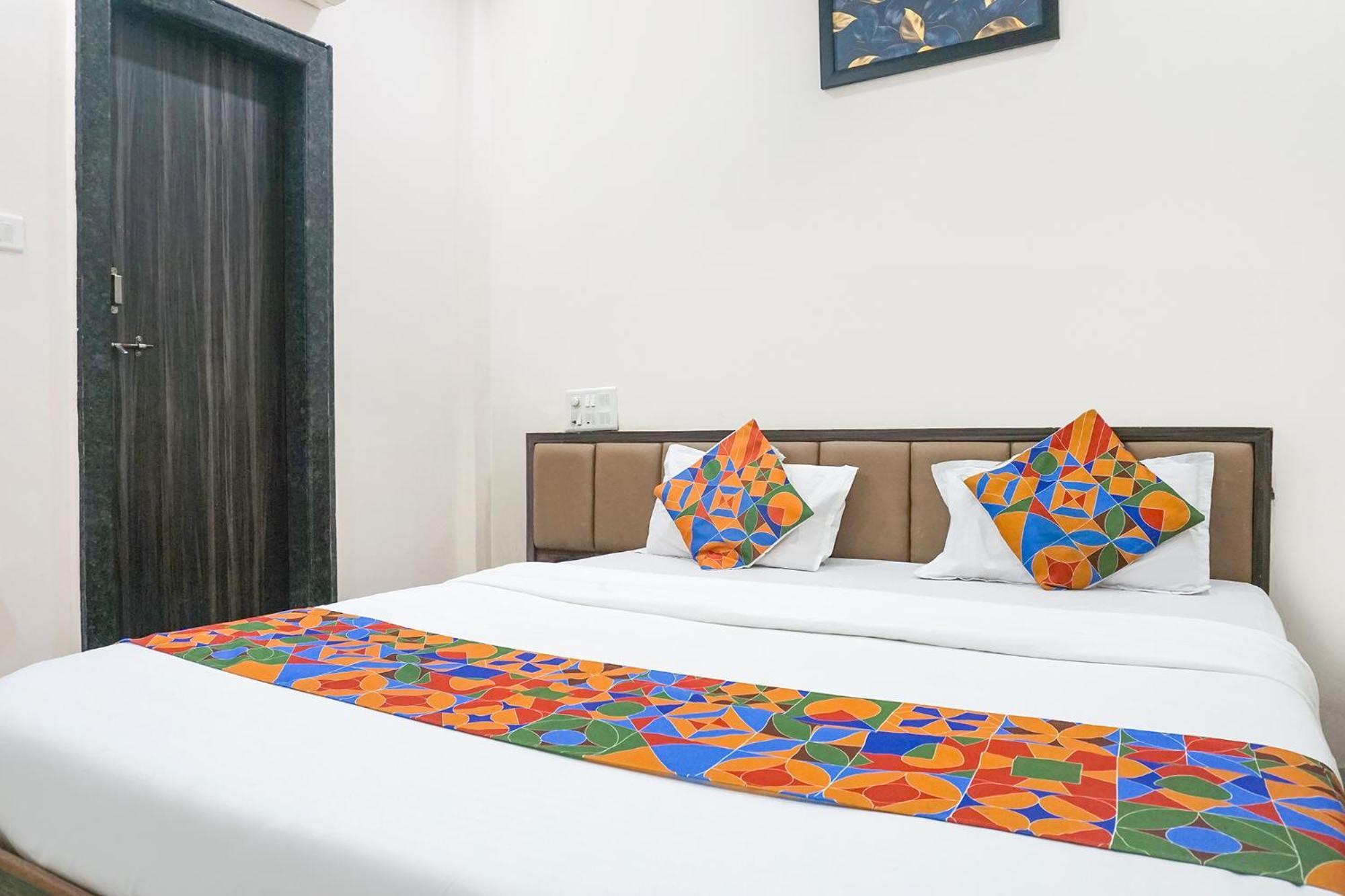 Fabhotel Rachana Residency - Nr Shivaji Nagar Metro Station Пуна Экстерьер фото