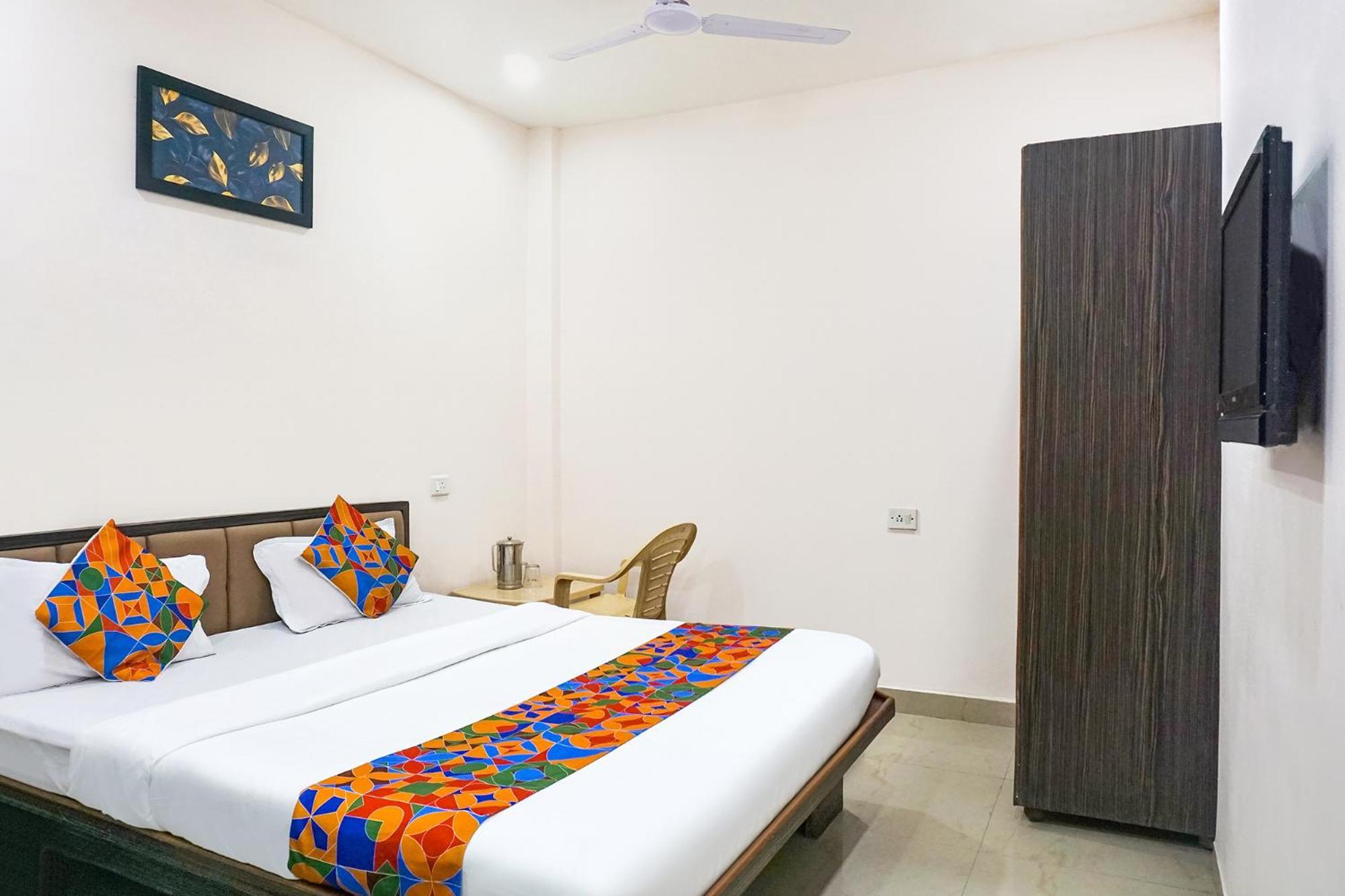 Fabhotel Rachana Residency - Nr Shivaji Nagar Metro Station Пуна Экстерьер фото