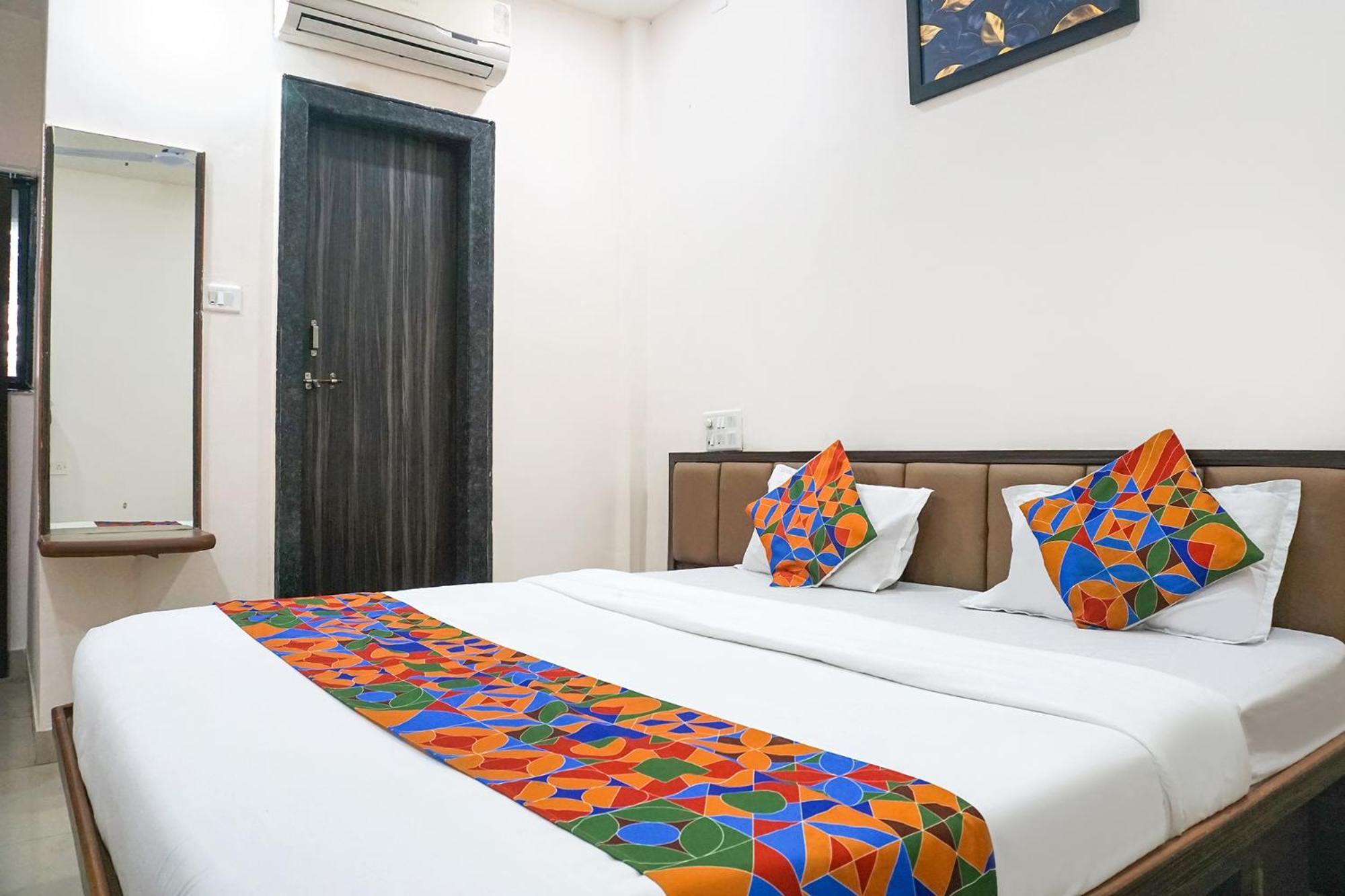 Fabhotel Rachana Residency - Nr Shivaji Nagar Metro Station Пуна Экстерьер фото