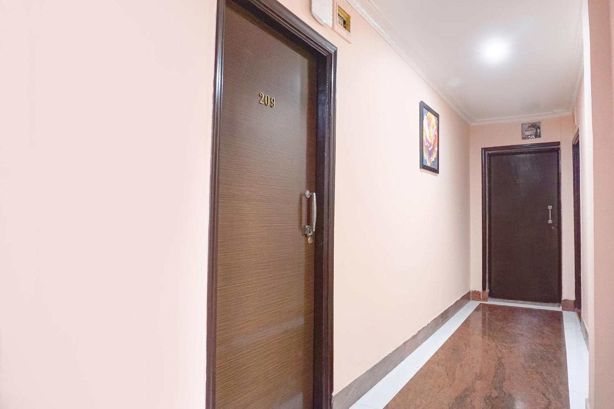 Fabhotel Rachana Residency - Nr Shivaji Nagar Metro Station Пуна Экстерьер фото